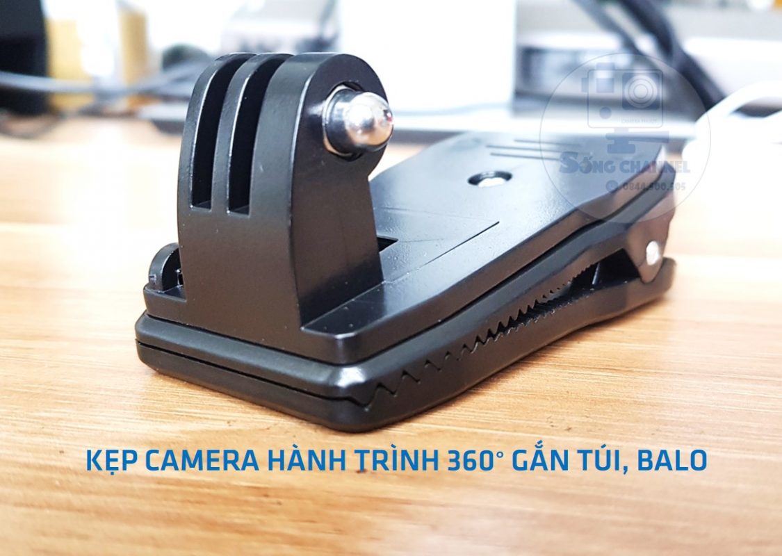 Gá kẹp camera lên balo