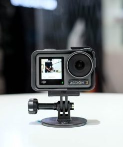 Màn hình trước và sau đều được bảo vệ bằng kính cường lực