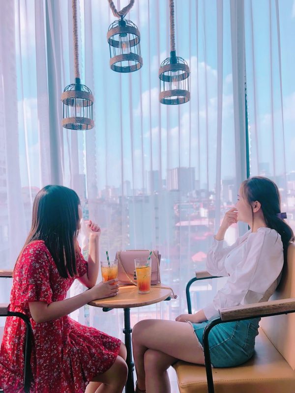 Dùng rèm trắng để khuếch tán ánh sáng chói