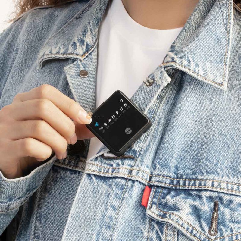 Vị trí cài micro lên áo