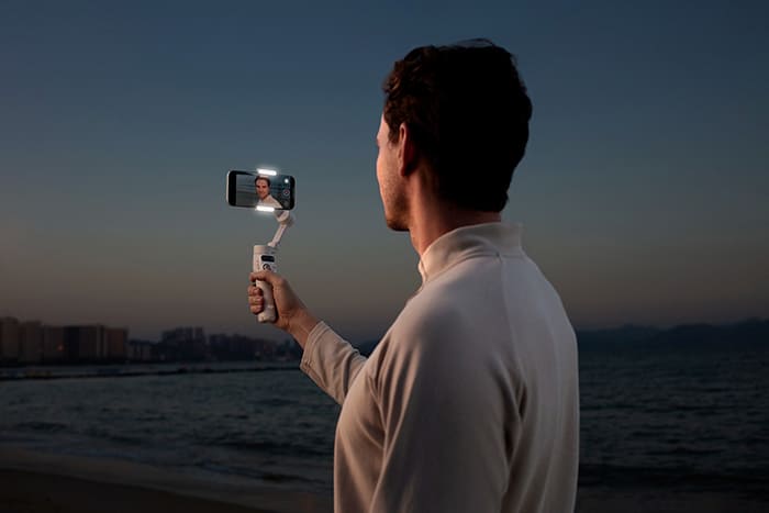 Chup de dang voi camera sau - Song Channel